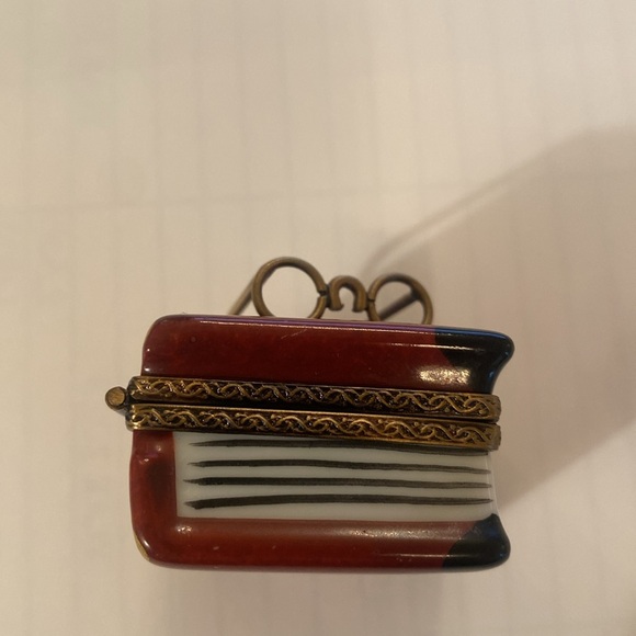 Limoges Trinket Box - Picture 3 of 8